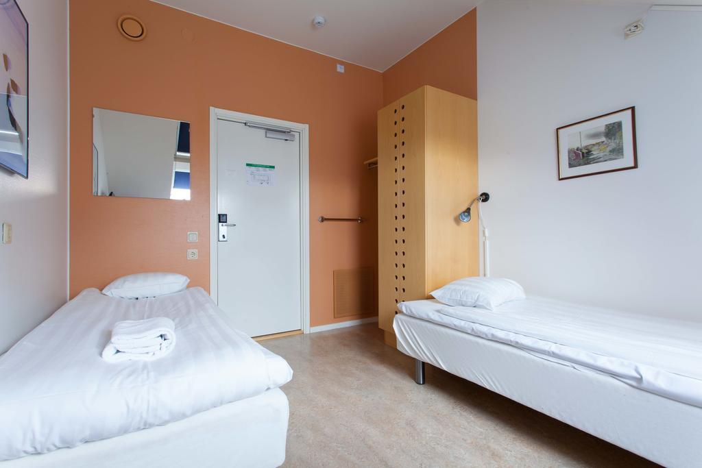Pronova Hotell & Vandrarhem นอเชอร์ปิง ภายนอก รูปภาพ