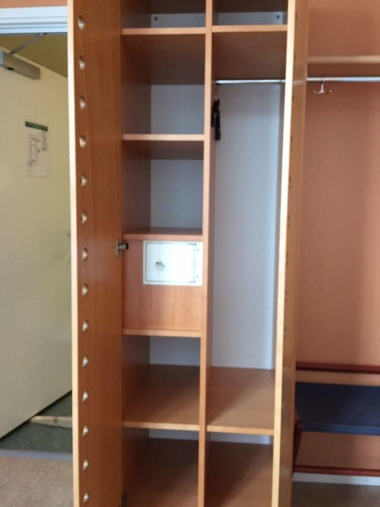 Pronova Hotell & Vandrarhem นอเชอร์ปิง ภายนอก รูปภาพ
